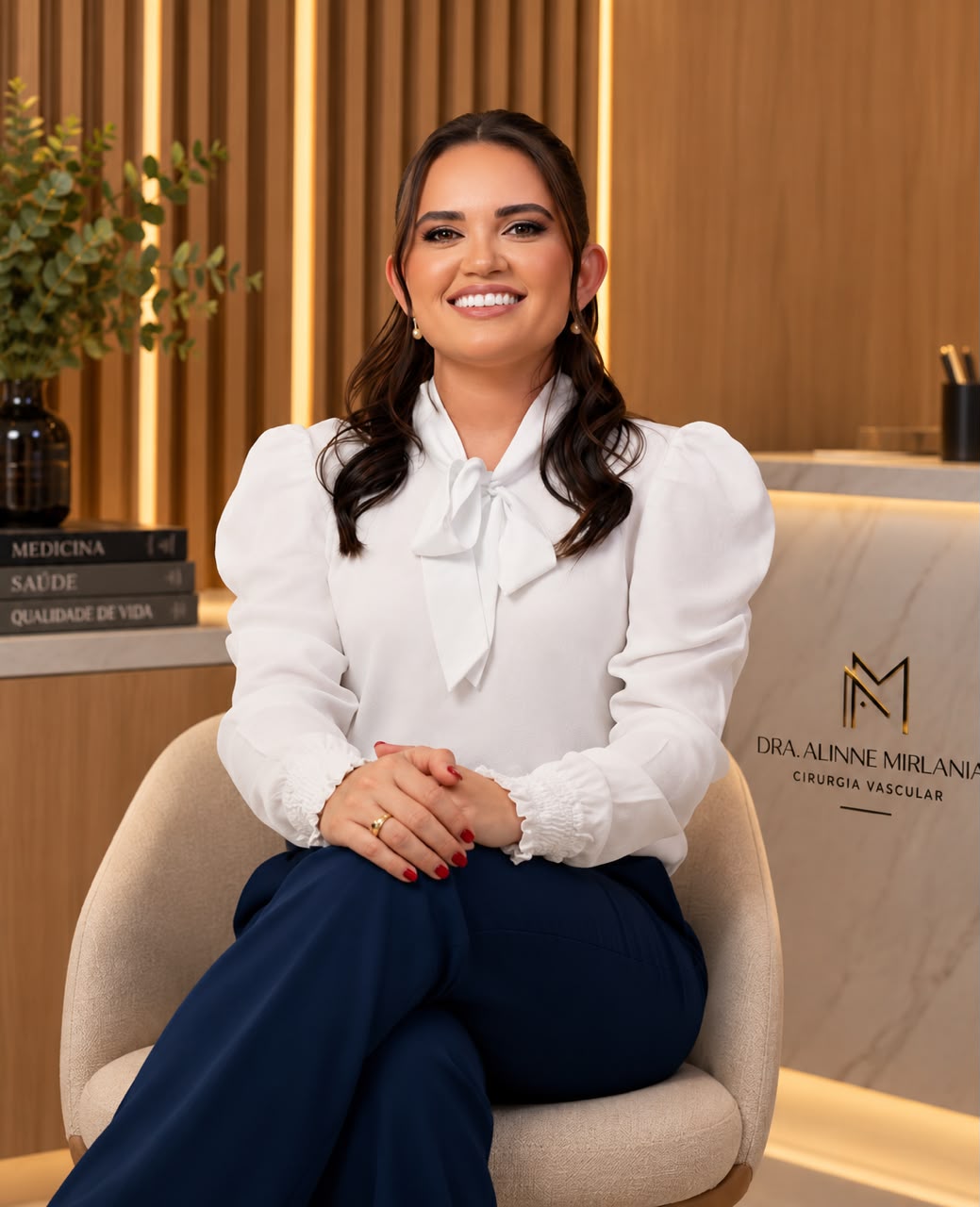 Dra. Alline Mirlania
